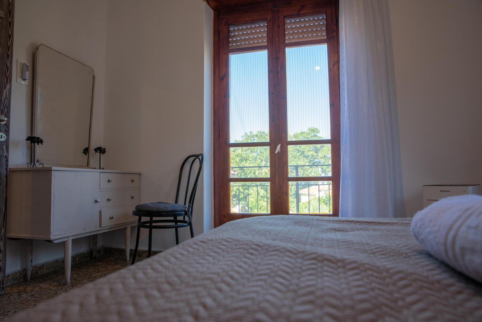 Apartment Naia House Chorefton